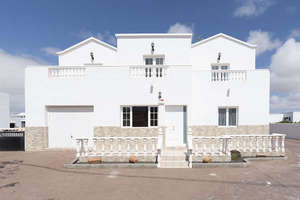 Chalet for sale in Muñique, Teguise, Lanzarote. 