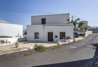 Villa for sale in Tinajo, Lanzarote. 