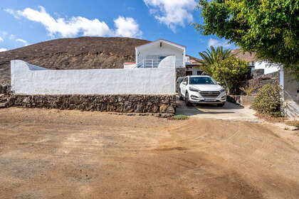 Chalet for sale in Guatiza, Teguise, Lanzarote. 