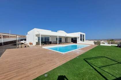 别墅 豪华 出售 进入 Playa Blanca, Yaiza, Lanzarote. 