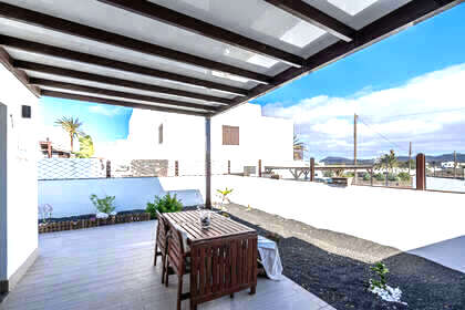 Casa a due piani vendita in Yaiza, Lanzarote. 